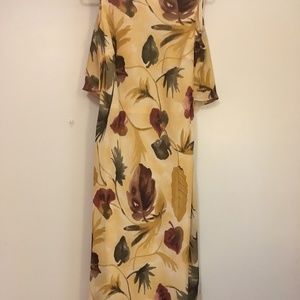 PETITE SOPHISTICATE SLEEVELESS MULTI COLORED DRESS